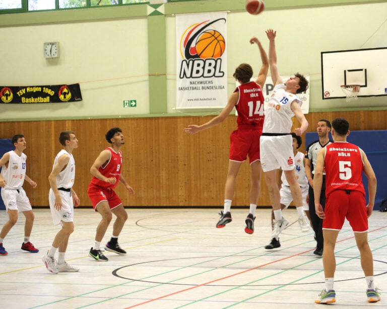 PH NBBL 2023 2024 05.11.2023 vsKoeln jumpball