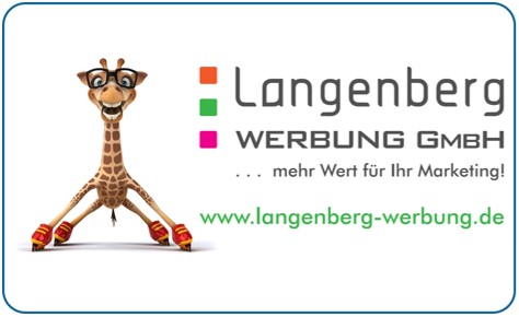 Illustration einer lächelnden Giraffe mit Brille und roten Schuhen; Langenberg Werbung GmbH-Logo.