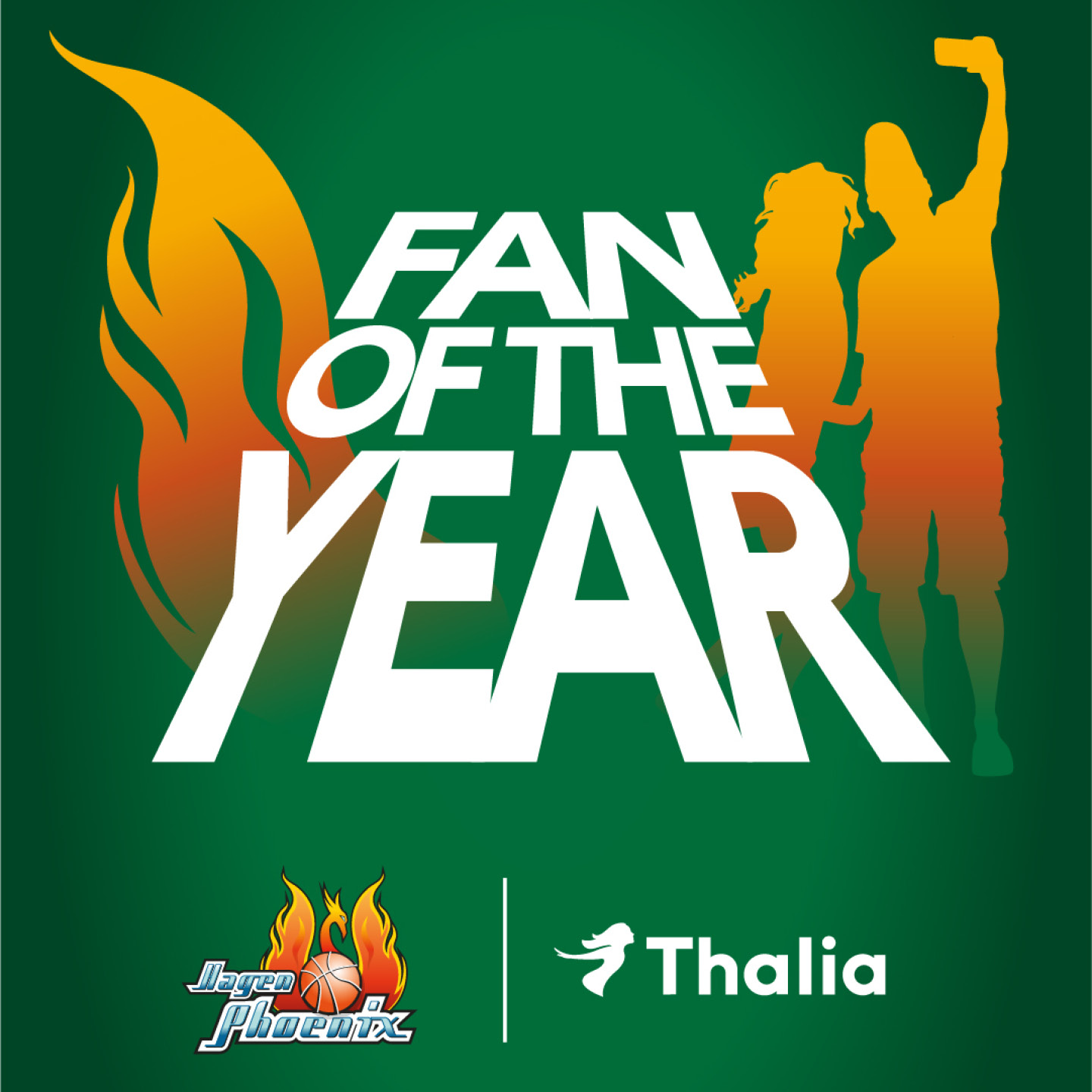 Ein grünes Plakat zeigt Silhouetten eines jubelnden Paares neben "Fan of the Year" in großen weißen Buchstaben.