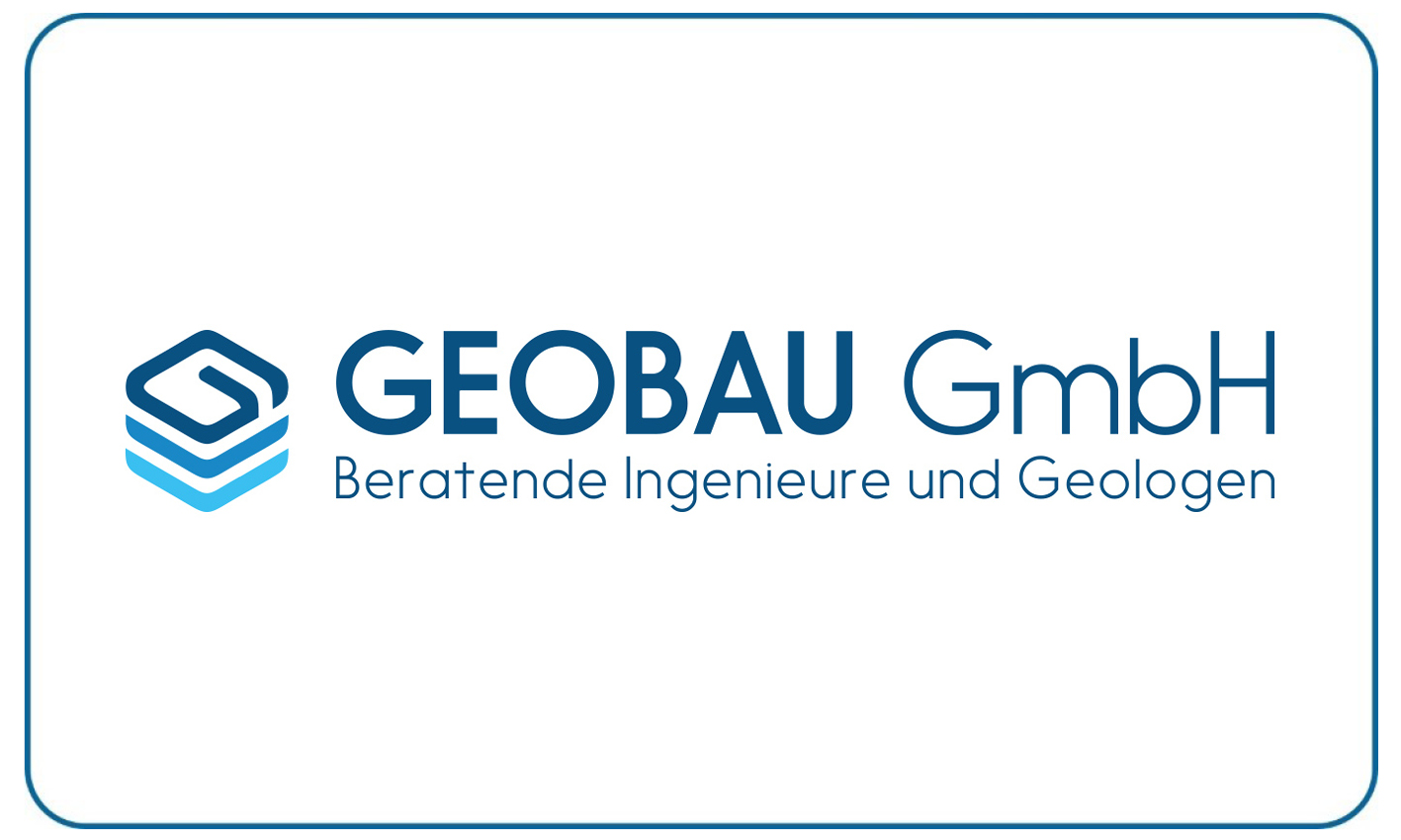 GEOBau GmbH Logo mit blauem Schriftzug und stilisiertem Stapel als Symbol
