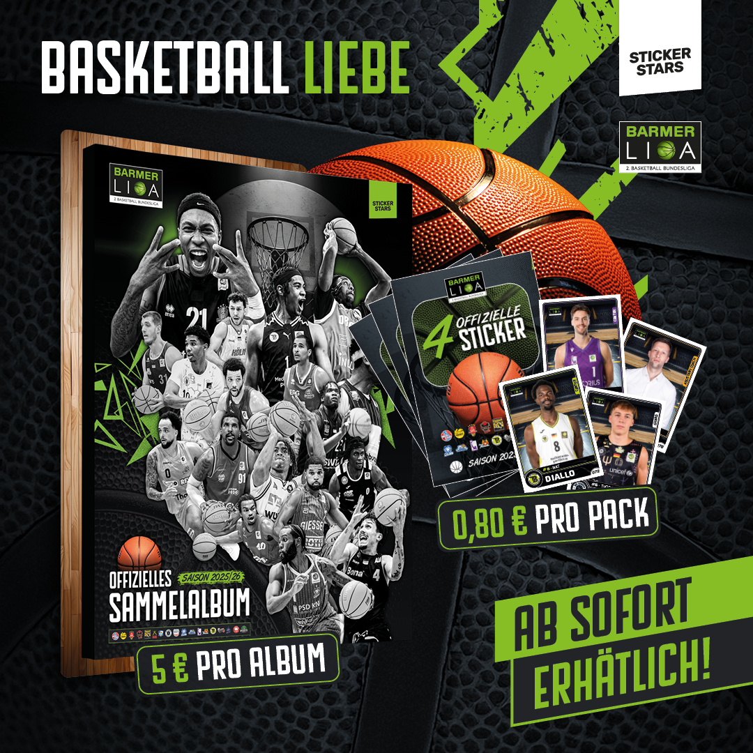 Mehrere Basketballspieler jubeln schwarzweiß vor grünem Hintergrund mit Sammelalbum und Stickerpacks