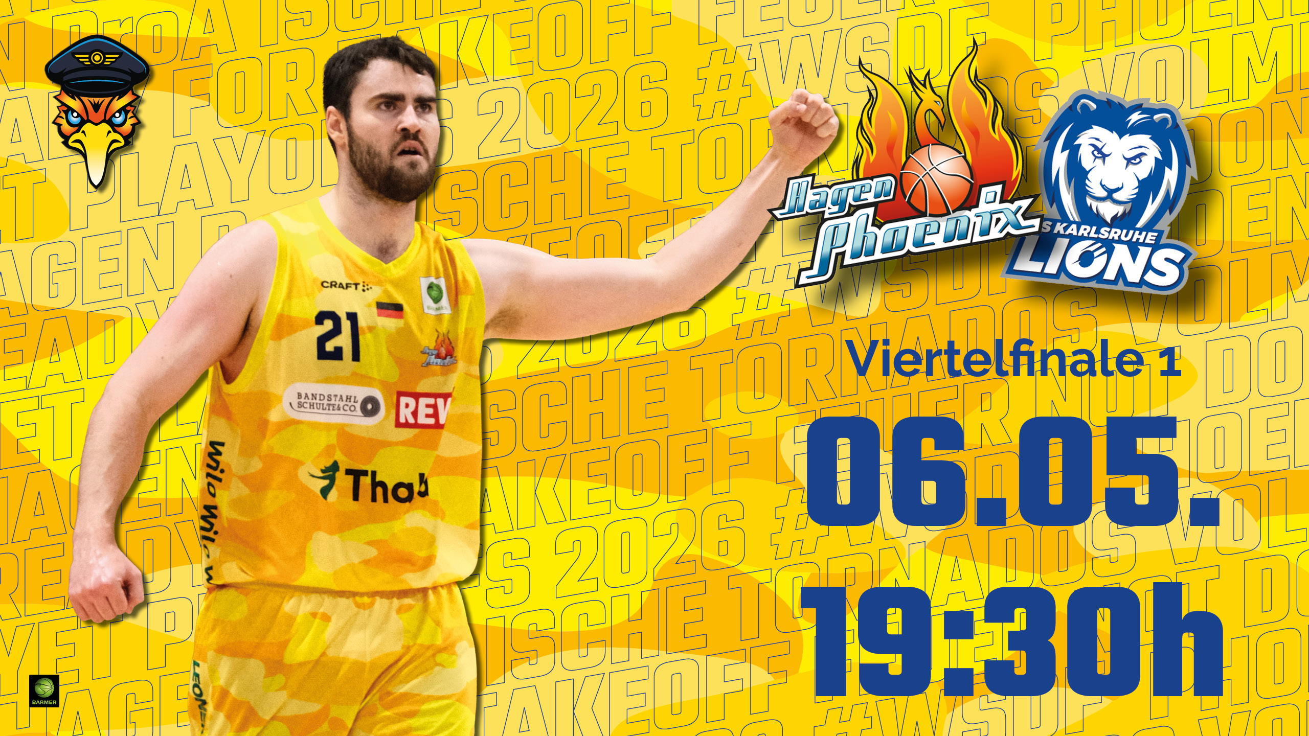 Ein Basketballspieler im gelben Trikot mit entschlossenem Blick hebt die Faust