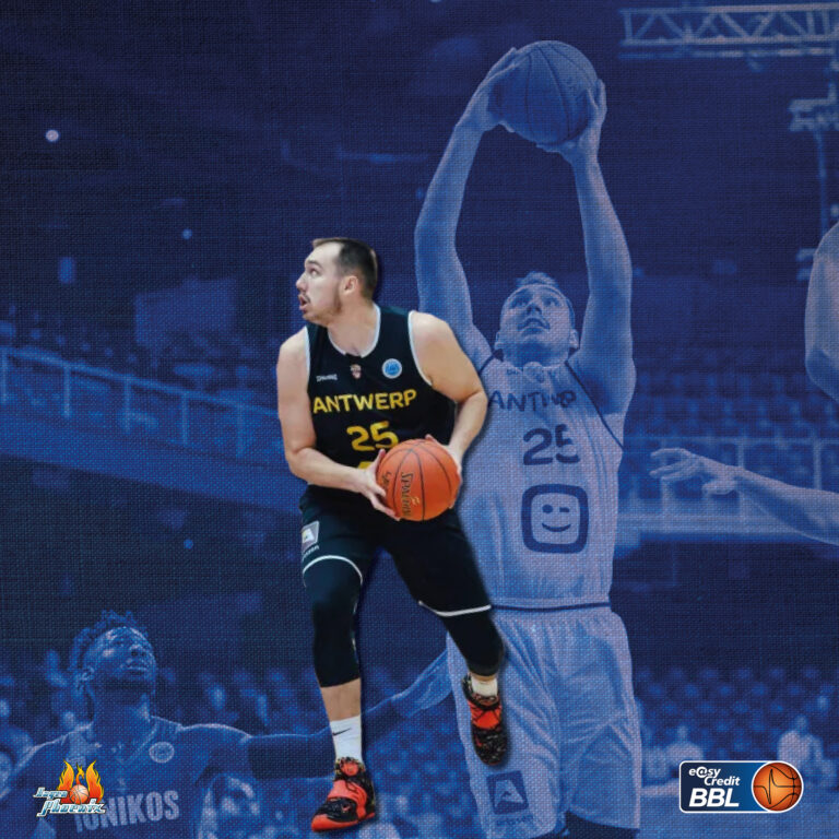 Basketballspieler blickt fokussiert, schwarzes Antwerp Trikot, orange Ball, blaues Overlay