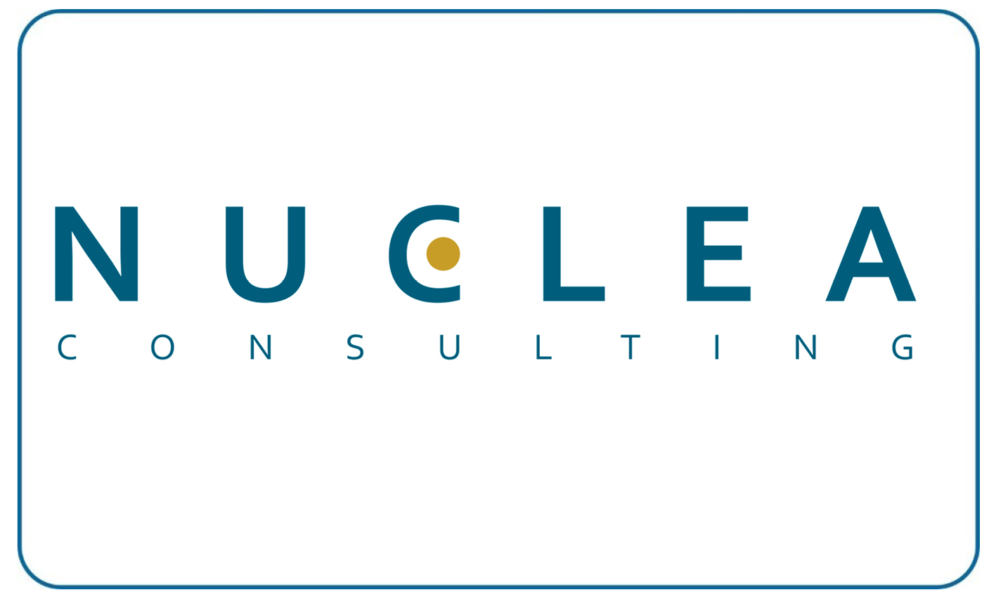 Logo von Nuclea Consulting in Blau mit goldenem Punkt im Buchstaben C